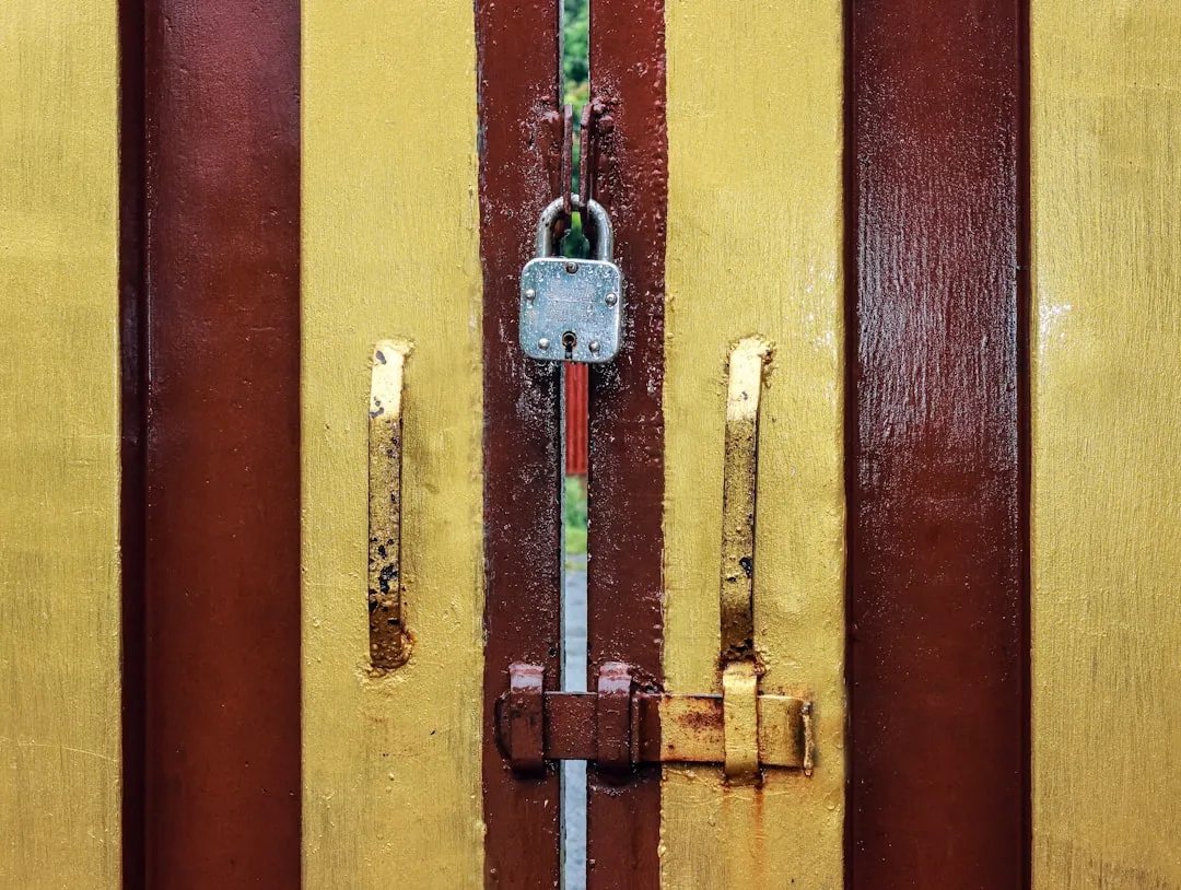 solving-refrigerator-door-glass-fogging-problem