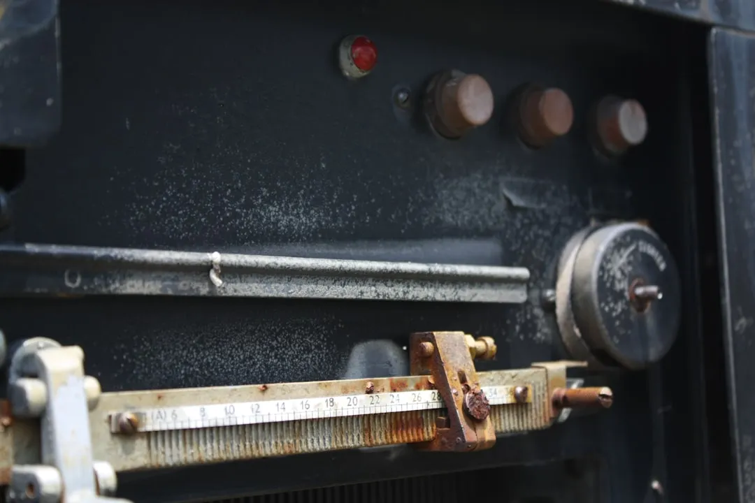 how-to-fix-clicking-sound-from-light-switch-causes-solutions