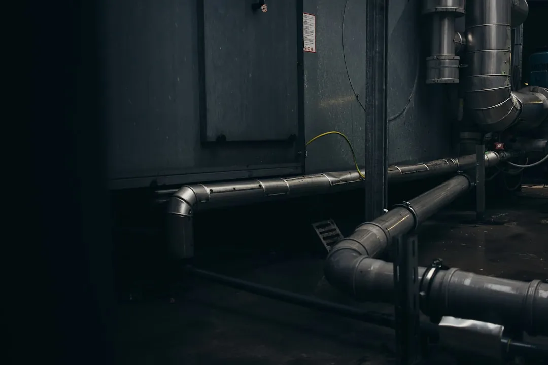 why-water-bottles-freeze-in-the-fridge-and-how-to-fix-it